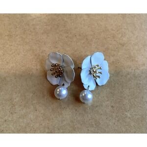 White Flower Pierced Earrings Fairy Pearl Costume Jewelry Wedding
